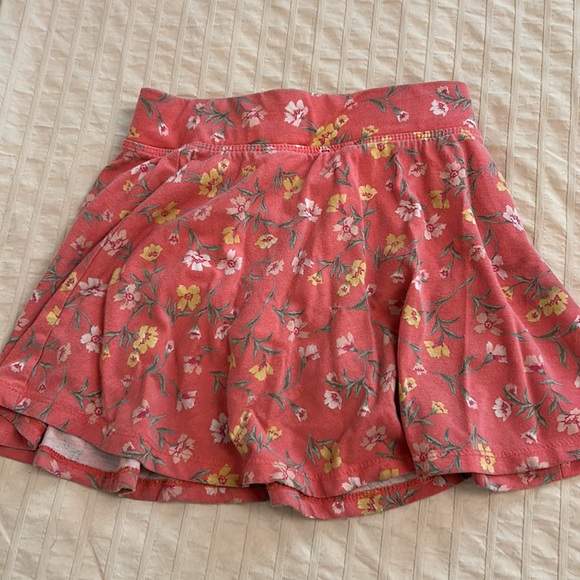 Girls shorts bundle (size 5/6) - Picture 4 of 5